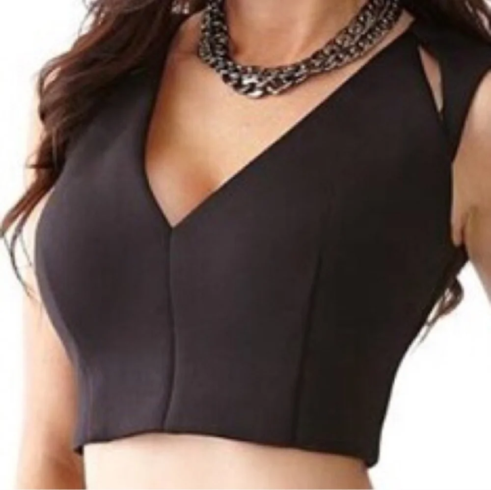 NWT GUESS Scuba Cutout Crop Top M NWT - Picture 7 of 15
